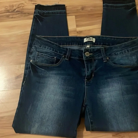 YMI jeans in a size 13 in juniors. - Picture 1 of 5